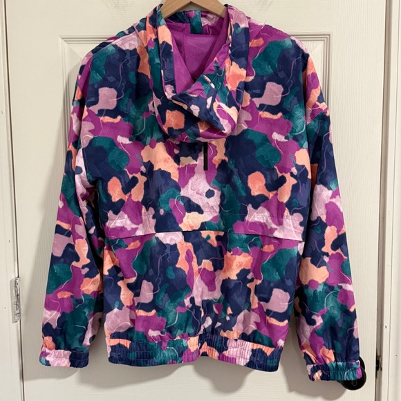 Reebok Windbreaker Womens Large Purple Camo Jacket Hooded Athleisure Sporty Gym - Picture 2 of 13
